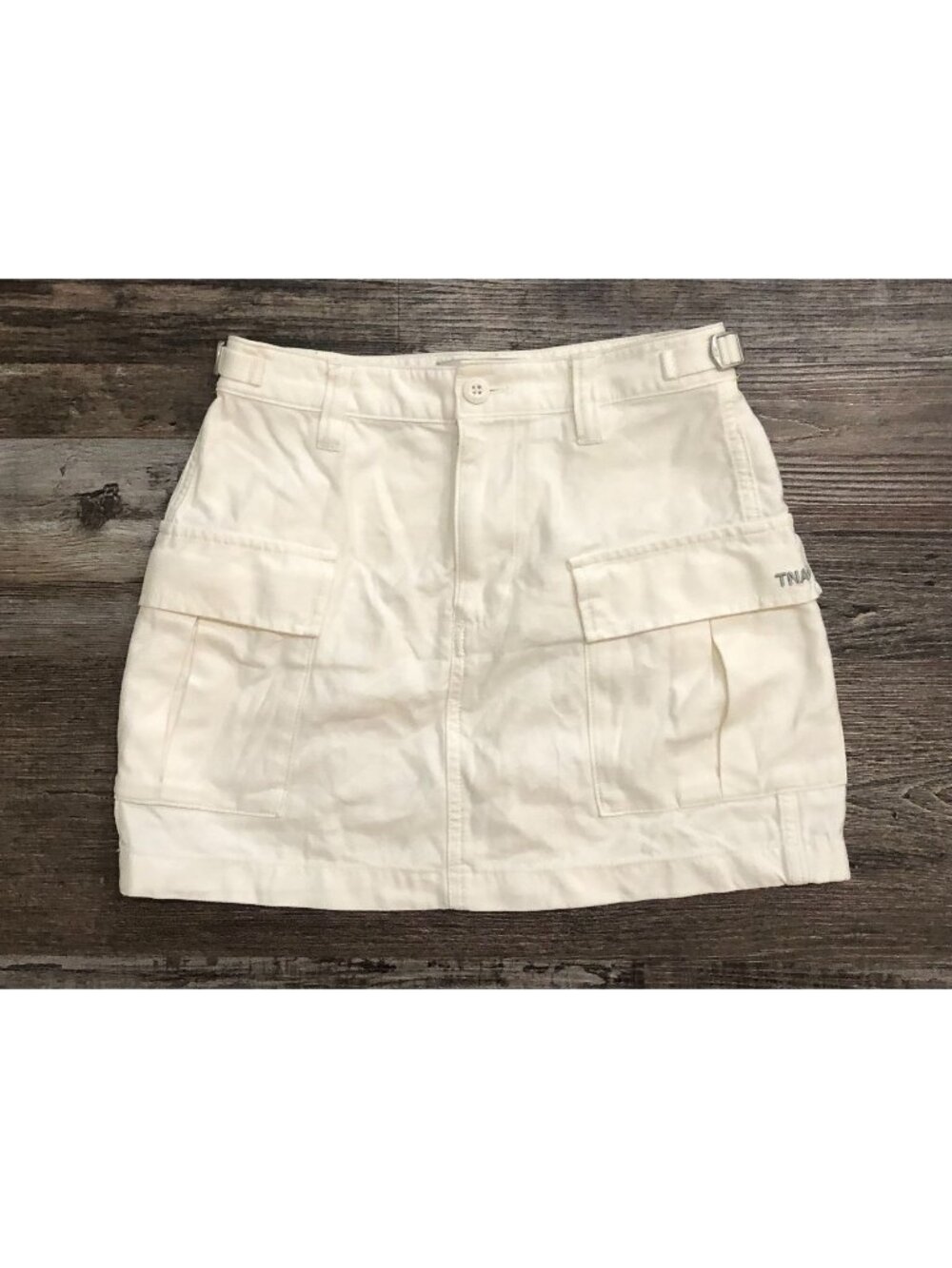 Aritzia TNA Womens Size 0 White Cargo Skirt